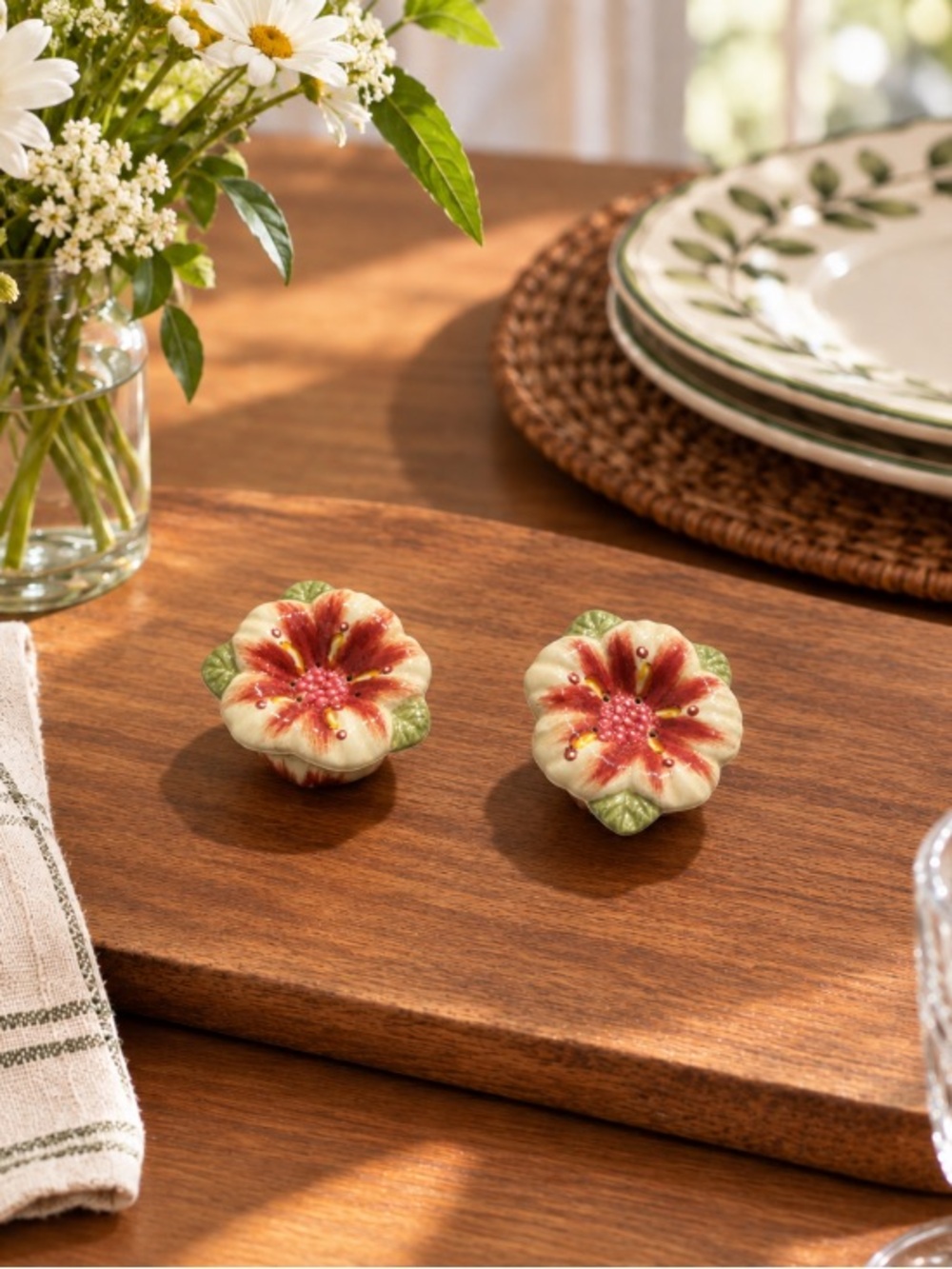 Small Flower Salt and Pepper Shakers for Kitchen